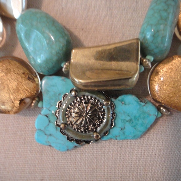 Gold & Turq. Necklace - Picture 3 of 6